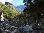 Im Hintergrund die Nortostabstürze.