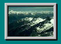 Hockenhornpanorama s&uuml;dlicher Richtung, links am Horizont das Wei&szlig;horn, im mittleren Bildteil Niwen und Faldumrothorn